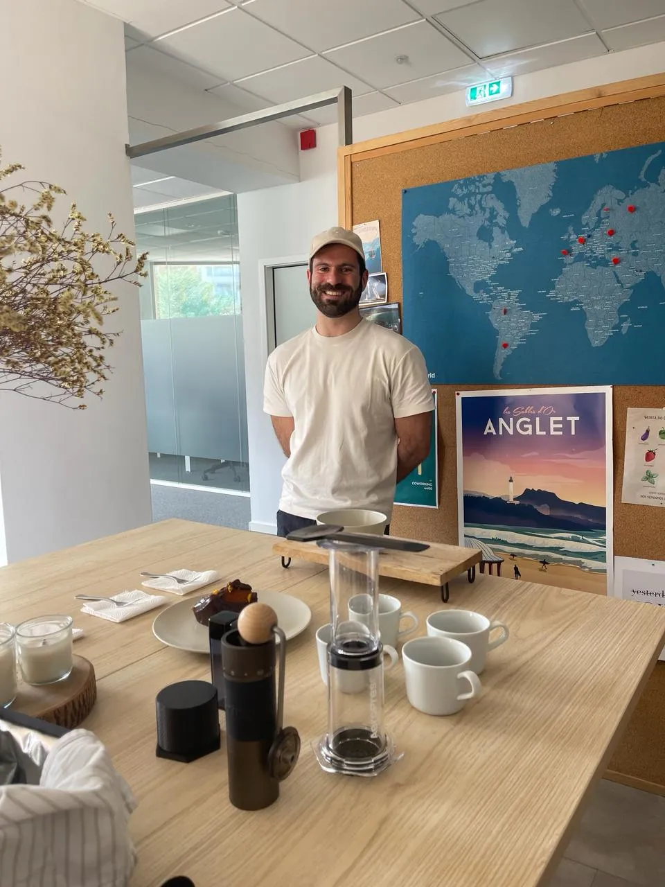 André at Cowork 4400 with the Aeropress setup